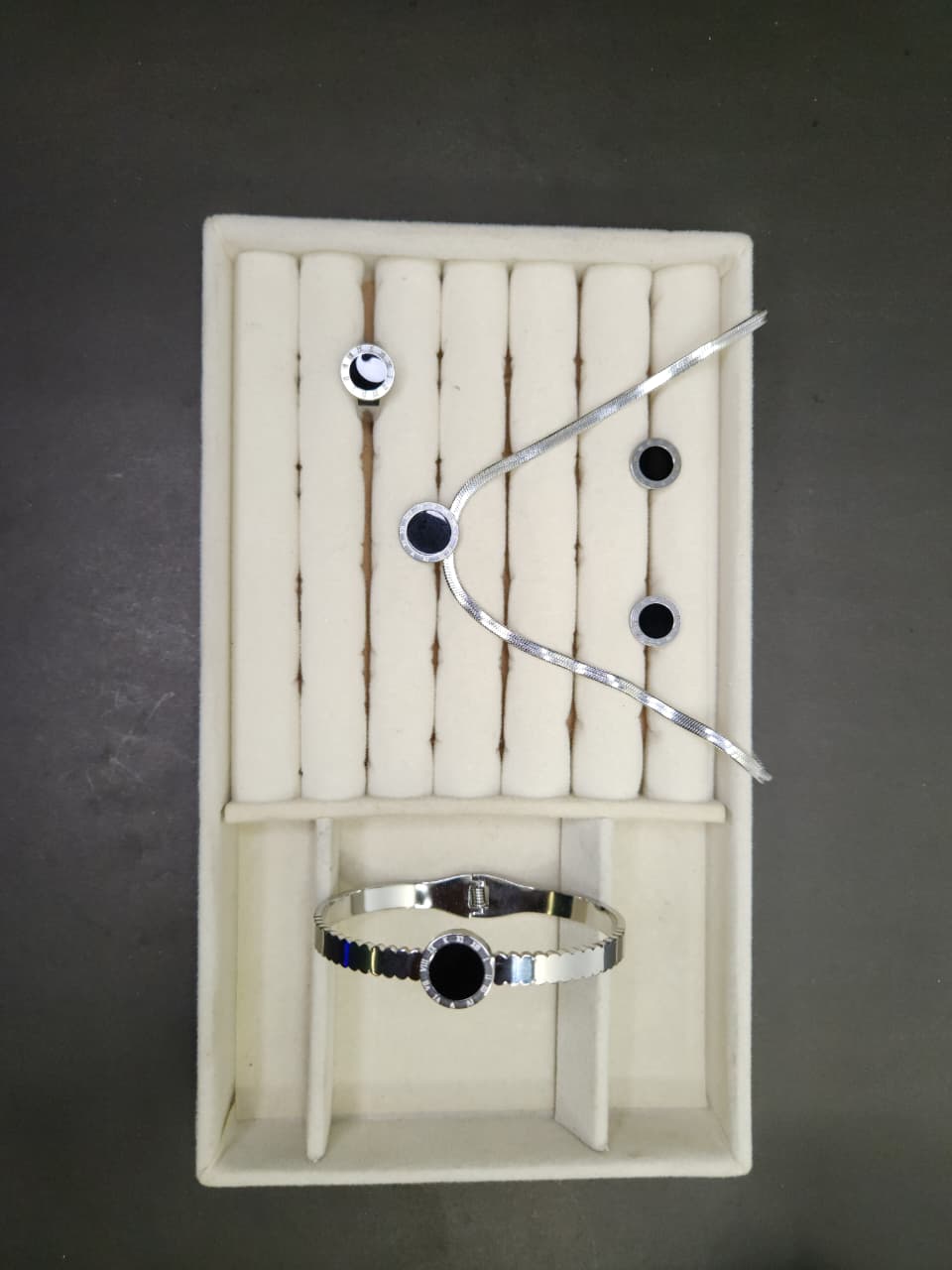 Black Clover Elegance Set