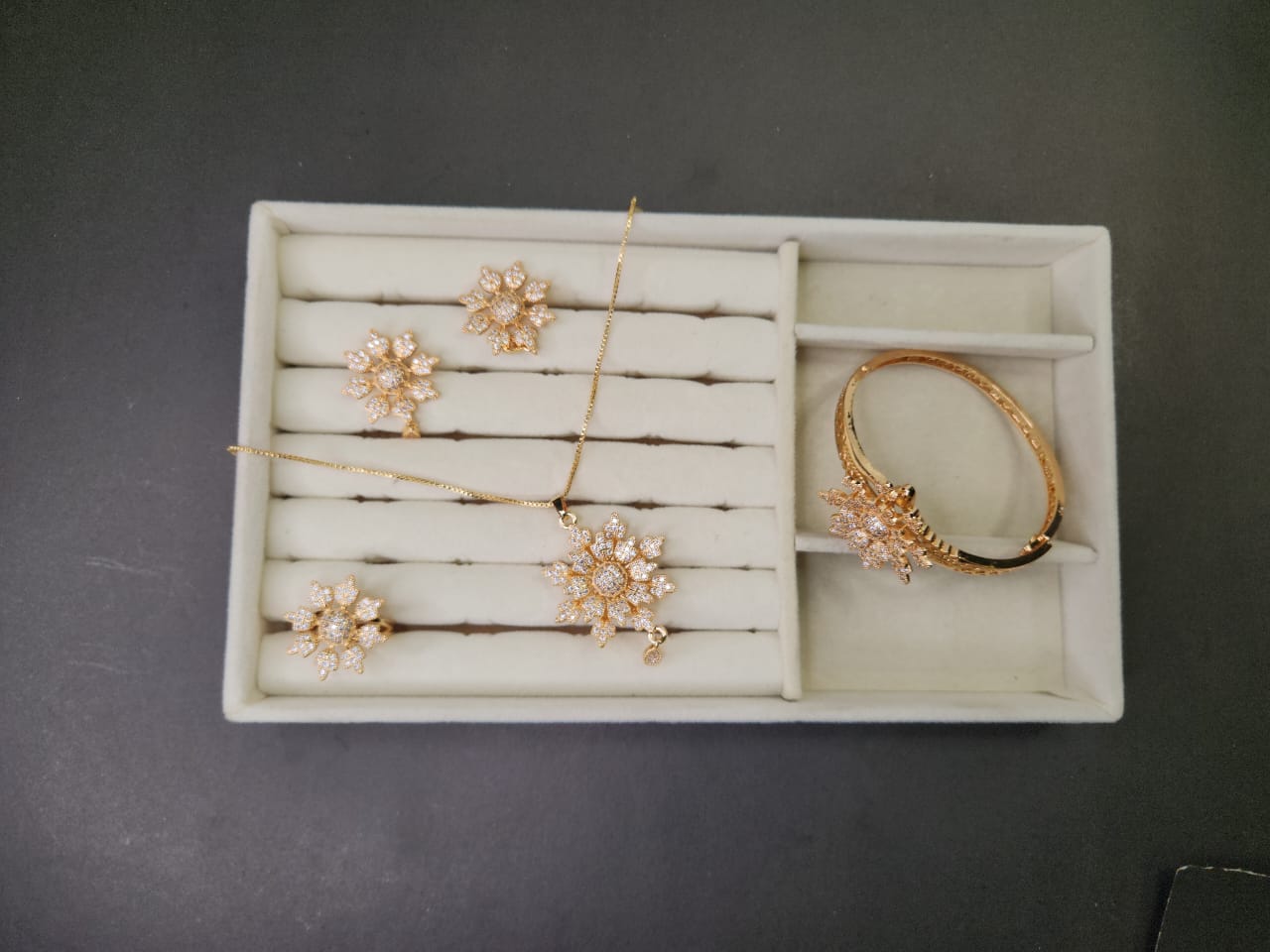 Luminous Flora Golden Set